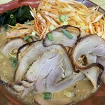 ラーメンガキ大将 - 味噌チャーシュー辛ネギトッピング
