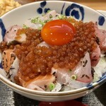 しんのすけ - 塩海鮮丼(大) いくら正油漬けトッピング