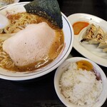 ハルピンラーメン　下諏訪町役場前店 - にんにくラーメン　Cランチセット