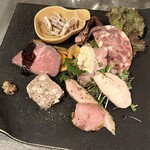 Table 7 nana - 自家製シャルキュトリー盛り合わせ(手作り肉前菜) ハーフ、1,380円