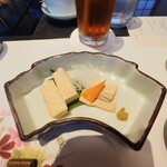 梅の花 - 湯葉豆腐とたぐり湯葉のお造り