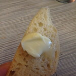 タイヨー ステーキ ハウス - パンにバター