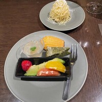 ブッフェアンドカフェ スロープサイドダイナー ザクロ - 
