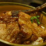 美食工房 花 - スペアリブ丼