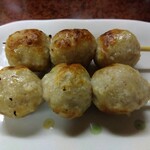 鶴亀 - つくね２本 200円(税込)(2023年9月14日撮影)