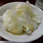 鶴亀 - お通し 200円(税込)(2023年9月14日撮影)