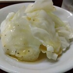 鶴亀 - お通し 200円(税込)(2023年9月14日撮影)