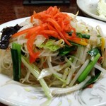 鶴亀 - 焼きビーフン 600円(税込)(2023年7月27日撮影)