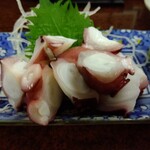鶴亀 - タコのぶつ切り 450円(税込)(2023年7月27日撮影)