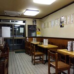 鶴亀 - テーブル席(2023年7月6日撮影)