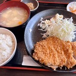 217954912 - いもぶたロース定食