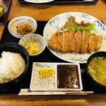 Tonkatsu Tei Amanoya - 特上とんかつ定食　写ってませんが漬物の小鉢もあります。