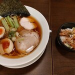 Menya Kuukai - 醤油味玉らぁ麺、チャーシューごはん