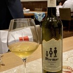 Clima di Toscana  - Cantina Oki
      Marmor Lacrima 2018
      コスタ・トスカーナ、イタリア 白ワイン
      大木和子さん
      大阪生まれの女性がイタリアに渡り、7年掛け葡萄畑を作り醸造されたワインです！！