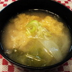 はつゆき屋 - はつゆき屋さんの麦味噌汁