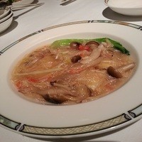 シルクロードガーデン - 豆腐と春雨の蟹肉と干し貝柱煮込み
                    