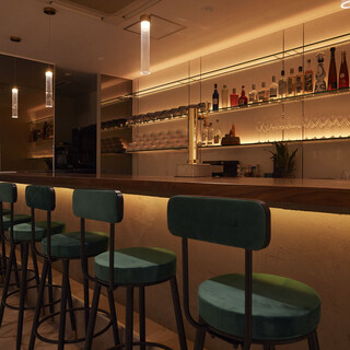 バーカウンターは現在閉鎖中です。Secret Bar Timeのみ利用可能です。