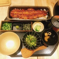 うなぎ四代目菊川 東京駅黒塀横丁店 - 