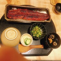 うなぎ四代目菊川 東京駅黒塀横丁店 - 
