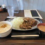 がっつぽーく - 四日市やきにく定食（大）