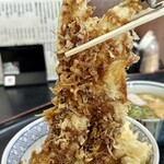 お食事処 白川 - 穴子天丼  大きな穴子２本とピーマン天入り