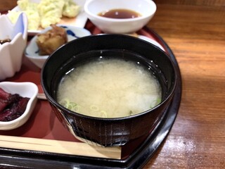 吟の蔵 - ◆ 味噌汁
この時期らしい素麺入り。