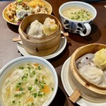 梅翠 - 麻婆豆腐ランチセットと、プレートランチセットのスープと点心