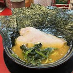 豚骨醤油ラーメン 王道家 - ラーメン＋海苔