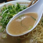 Maruyasu Ra-Men - 優しい醤油豚骨のスープ