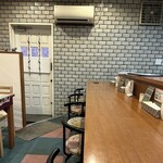 ママインディアンレストラン - 店内