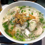 BISTRO by Nha Viet Nam - 蒸し鶏のフォー 1,200円（込）