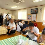 みうらうどん - 皆さんあまりの硬さに「ツルツル」ではなく
            「ムシャムシャ」してます