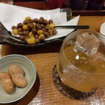 Sake To Itasoba Tomoshibi - あらごし梅酒のロック