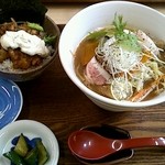中華そば麦右衛門 - 本日の限定麺＆本日の丼（あさりバタータンメン+チキン南蛮丼）