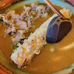 得正 - 肉入りカレーうどん　ちくわ天トッピング