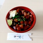Hom Maguro Chokubaijo - 天然めばち漬け丼 980円