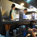 中華そば いづる - 店内