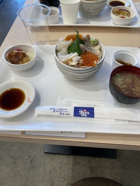 函館まるかつ水産　いかいか亭 - 十字街（海鮮）の写真