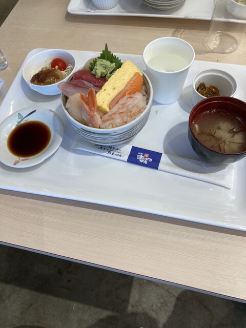 函館まるかつ水産　いかいか亭 - 十字街（海鮮）の写真