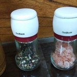 Nomi Yasu Yakiniku - 胡椒と、塩のミル♪