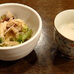 ゆる音家 - 豆乳スープとサラダ、セットに付いてきます