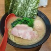 横浜ラーメン弐七家 - ラーメン＋味付玉子