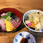 五島伊勢丸 - 海鮮丼とちゃんぽんのセット 1100円