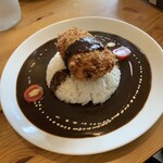 217993123 - たっぷりキャベツとレンコンのメンチカツカレー１２５０円