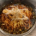 SAUNAS - 焼きネギ醤油ラーメン¥1200