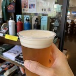 宇奈月麦酒館 - この写メの奥に見える水筒。なんとビール用。￥6500