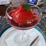 シュバルツバルト - ピーチメルバ　830円