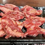 大衆ホルモン焼肉 参佰宴 地下 - 