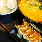 白虎飯店 - 餃子セット_320円