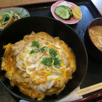 鳥勝 - ランチタイムのワンコイン親子丼